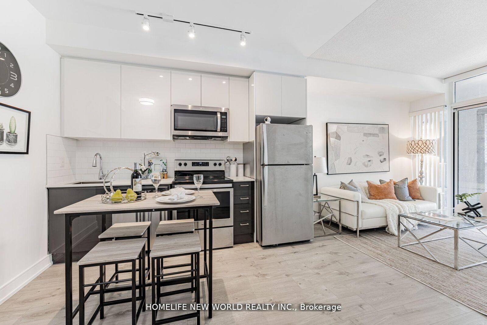Property Photo:  621 Sheppard Avenue E 250  ON M2K 1B5 
