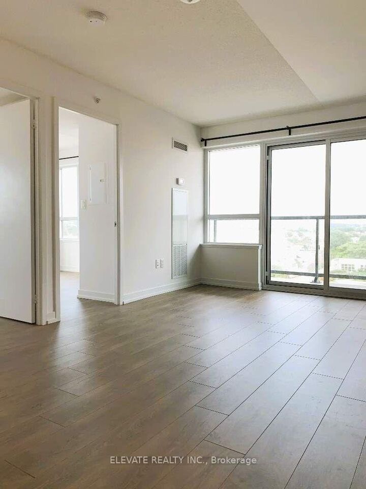 Property Photo: 1420 Dupont Street 814 ON P1B 8Z4