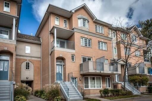 Property Photo:  28 Sommerset Way 1116  ON M2N 6W7 