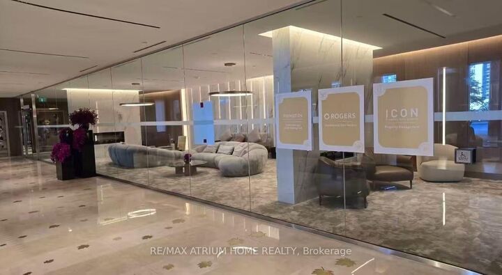 Property Photo:  1 Concord Cityplace Way  ON M5V 0X3 