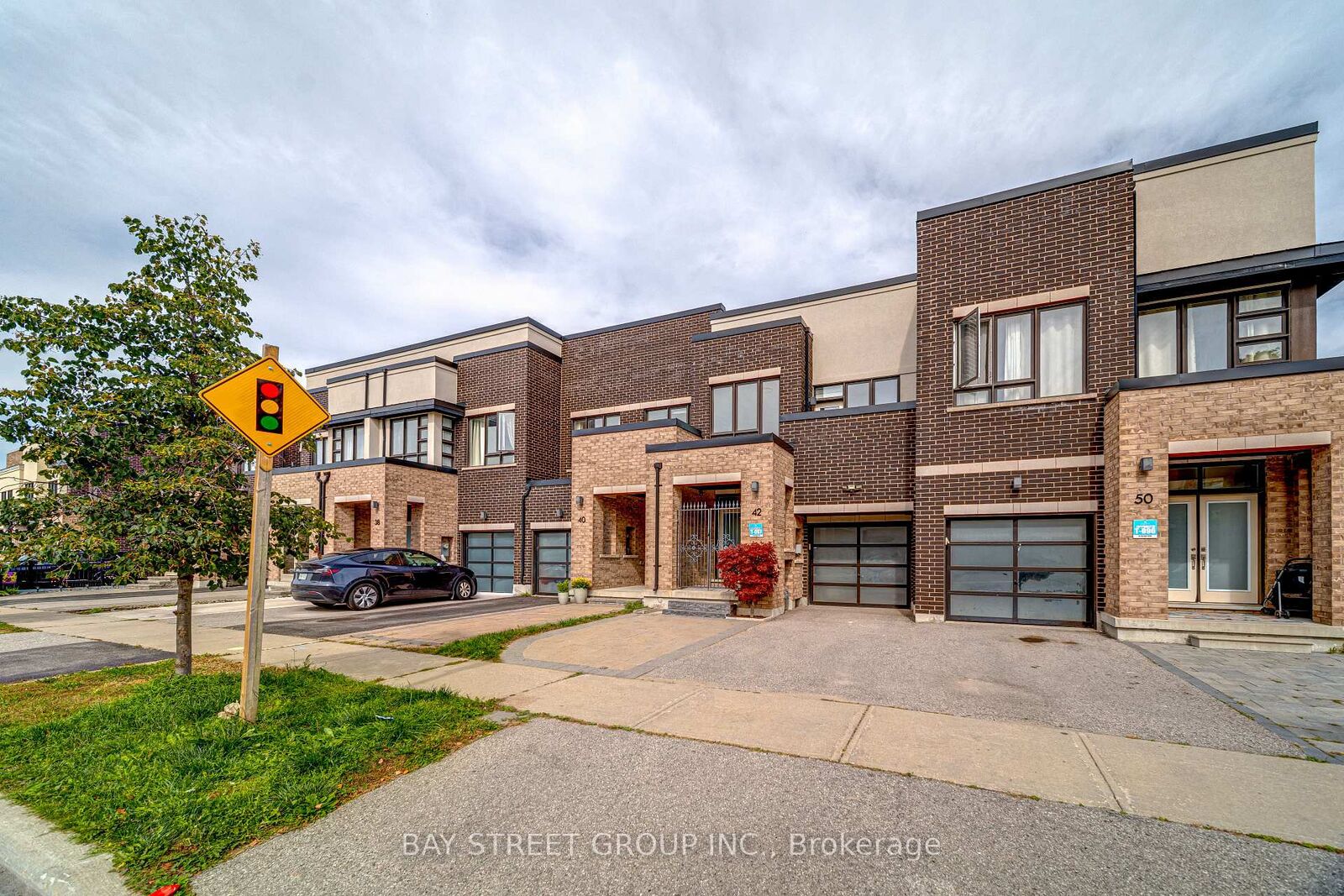 Property Photo:  42 Dariole Drive  ON L4E 0Z2 
