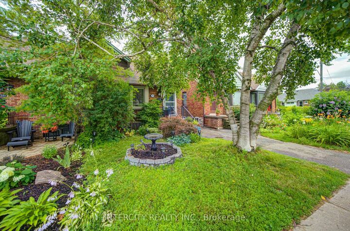 Property Photo:  256 Blantyre Avenue  ON M1N 2S1 