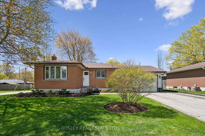 Property Photo:  204 Irvine Street  ON N0B 1S0 