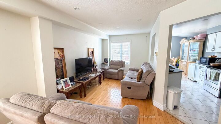 Property Photo: 20 Belinda Drive ON L7A 2W6