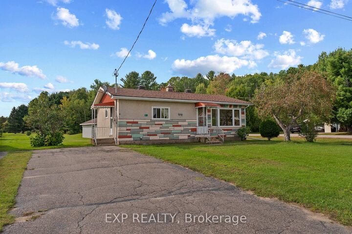 Property Photo:  17 Casey Street  ON K0J 1B0 
