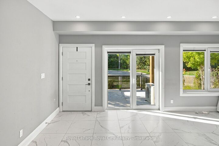 Property Photo:  234 Heiman Street 101  ON N2M 0B6 