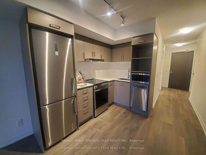 Property Photo:  219 Dundas Street E 605  ON M5A 0V1 