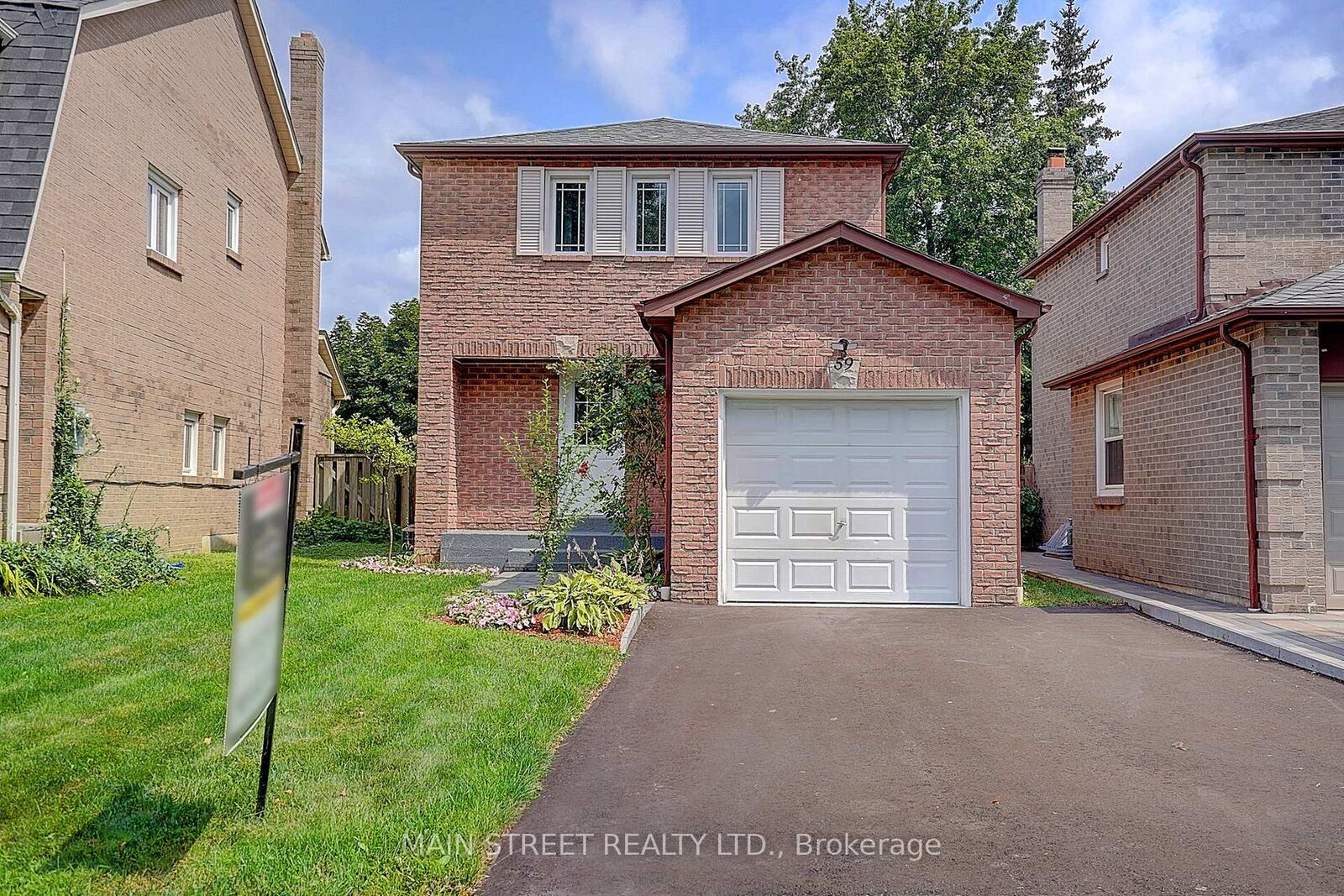 Property Photo: 59 Stockbridge Crescent ON L1T 2G8