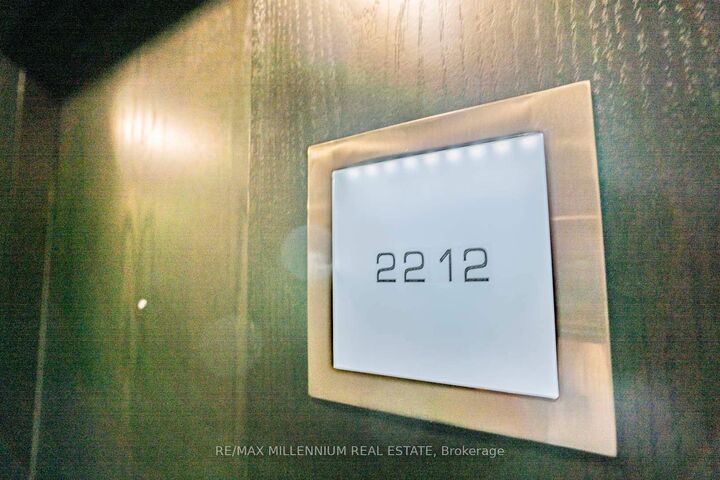 Property Photo:  770 Bay Street 2212  ON M5G 0A6 