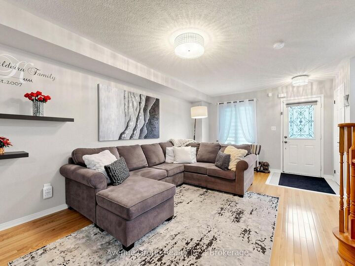 Property Photo:  9 Adam Oates Heights  ON M3L 0G2 