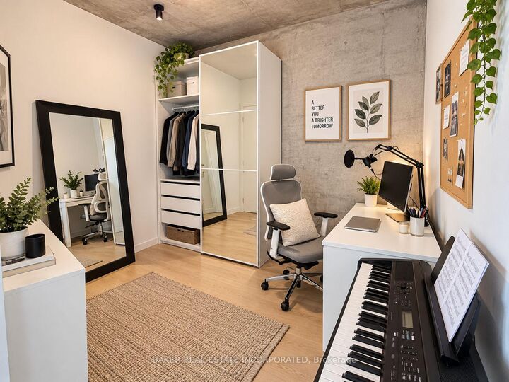 Property Photo:  111 Bathurst Street 1003  ON M5V 0M9 