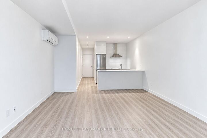 Property Photo:  606 Gerrard Street E 2C  ON M4M 1Y3 