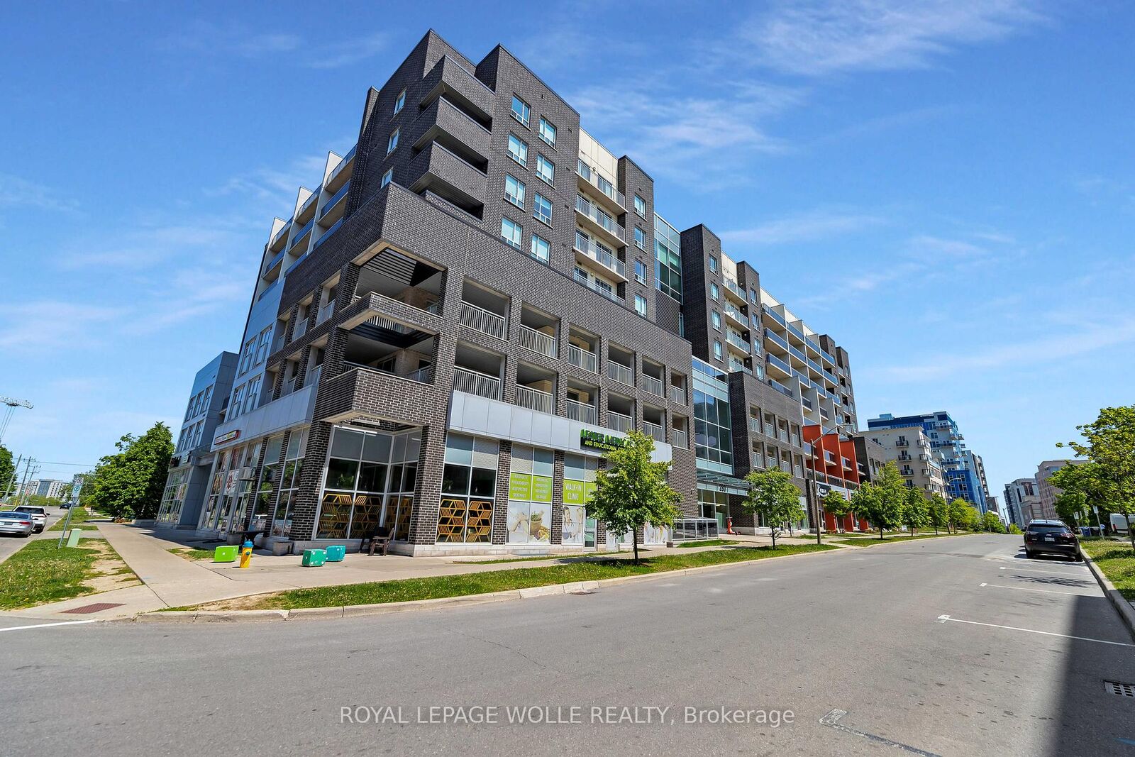 Property Photo:  280 Lester Street 404  ON N2L 0G2 