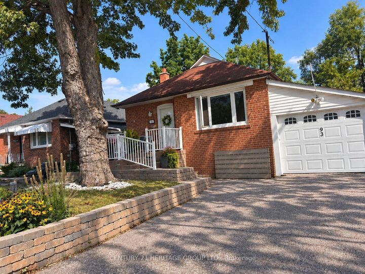 Property Photo:  93 Ellington Drive  ON M1R 3Y2 