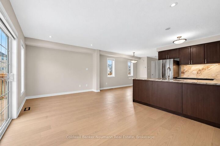 Property Photo:  157 South Creek Drive  ON N2P 2N3 