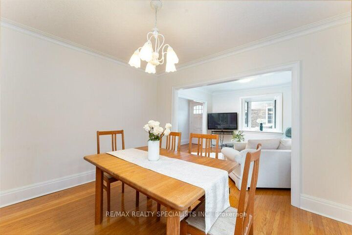Property Photo:  58 Franklin Avenue  ON M2N 1B6 