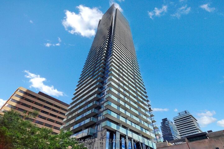 Property Photo:  1080 Bay Street 3208  ON M5S 0A5 