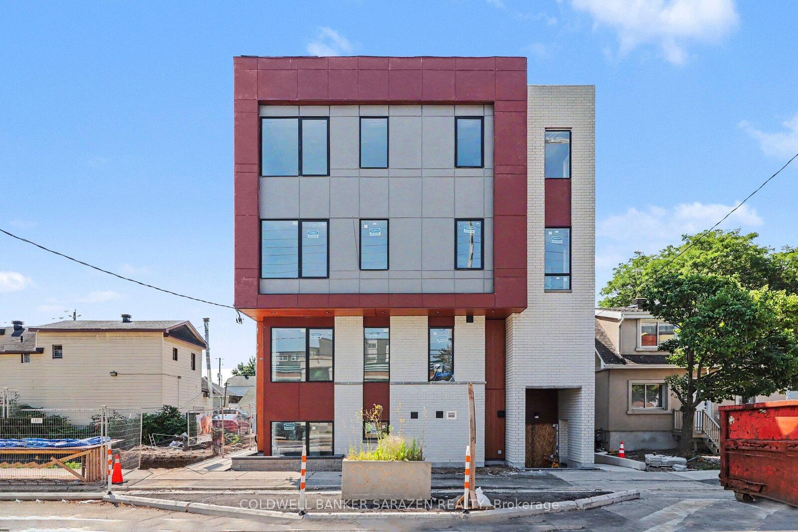 Property Photo:  42 McArthur Avenue 102  ON K1L 6R2 