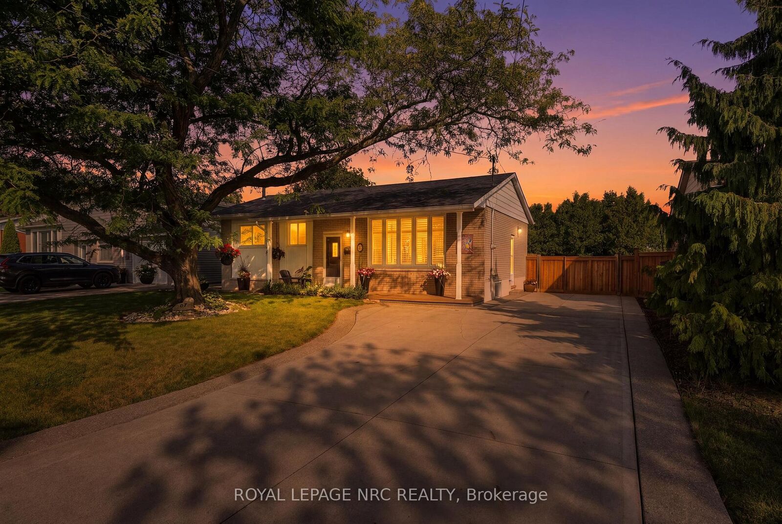Property Photo:  37 Viking Drive  ON L3M 3V2 