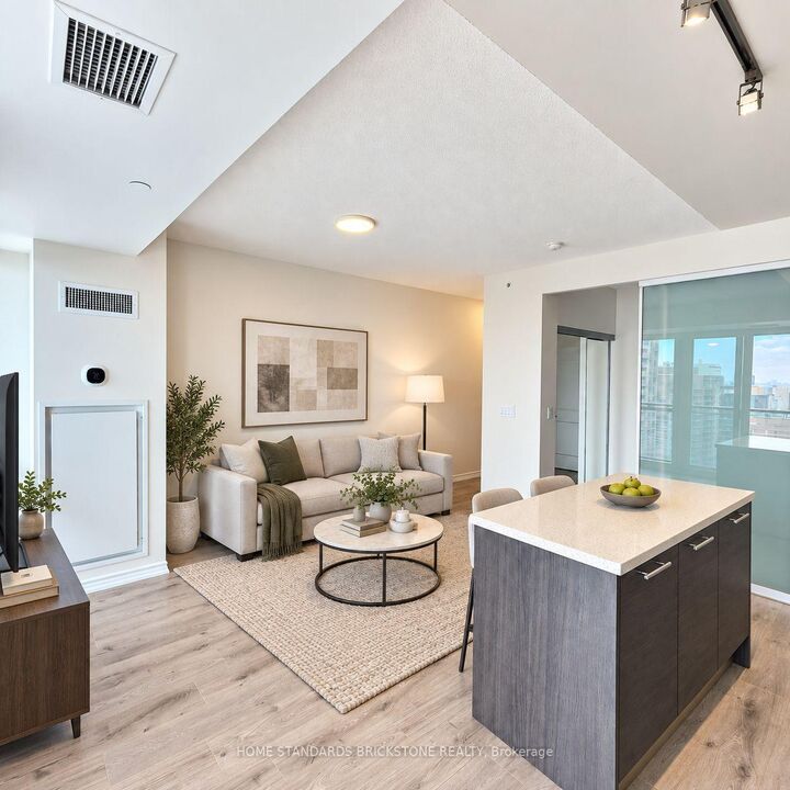 Property Photo:  386 Yonge Street 2911  ON M5B 0A5 