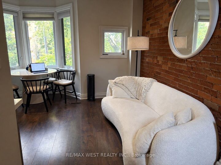 Property Photo:  28 Spencer Avenue Upper  ON M6K 2J6 