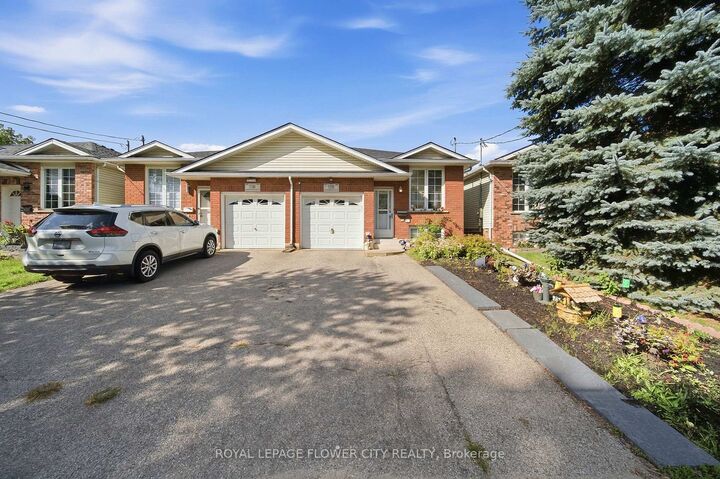 Property Photo:  118 Marlborough Street  ON N3S 7Y2 