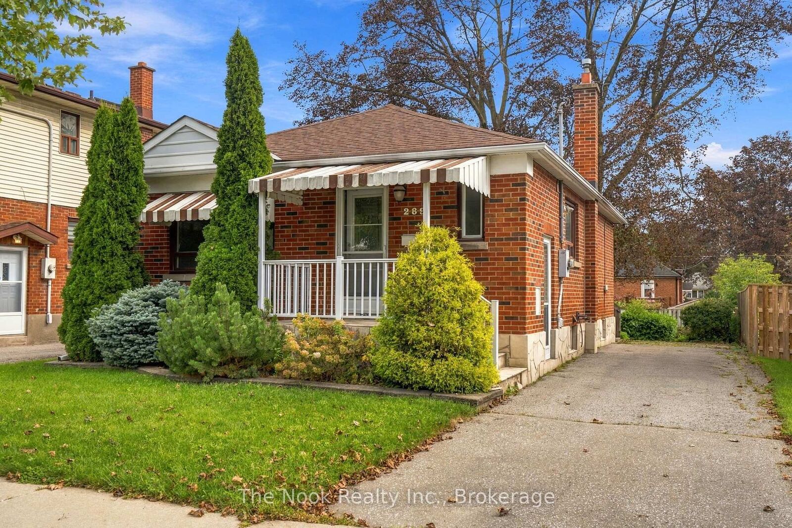 Property Photo:  289 Highland Avenue  ON L1H 6B1 