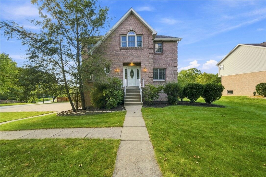 Property Photo:  6204 Antler Hill Dr  PA 15085 