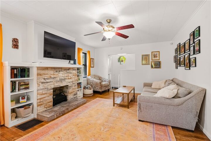 Property Photo:  177 W Steuben St  PA 15205 