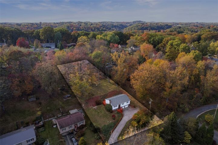 Property Photo:  92 Buckhill Rd  PA 15237 