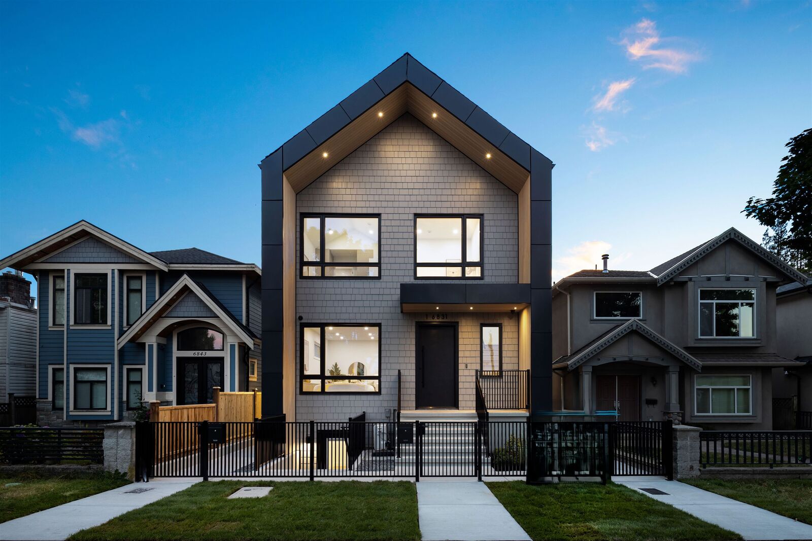 Property Photo:  6831 Salisbury Avenue 3  BC V5E 2Z4 