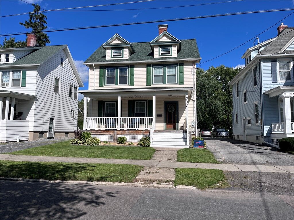 Property Photo:  207 S West Street  NY 14456 