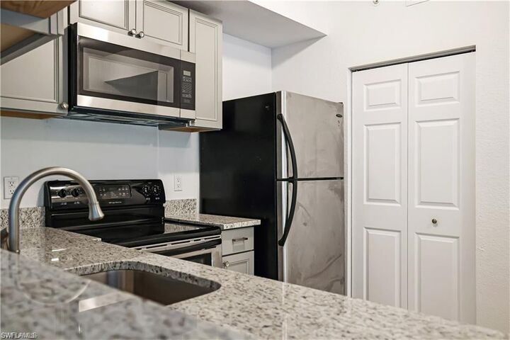 Property Photo:  6361 Aragon Way 105  FL 33966 