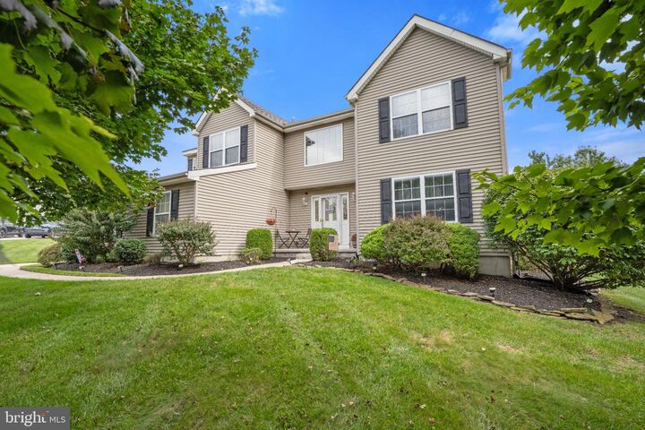 Property Photo:  5 Orchard Drive  NJ 08062 