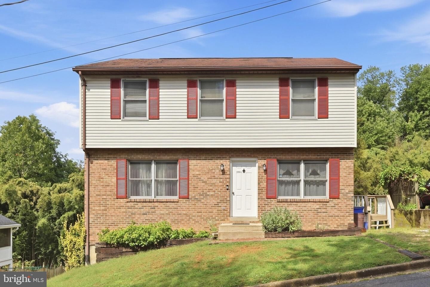 Property Photo:  11 W E Street  MD 21716 