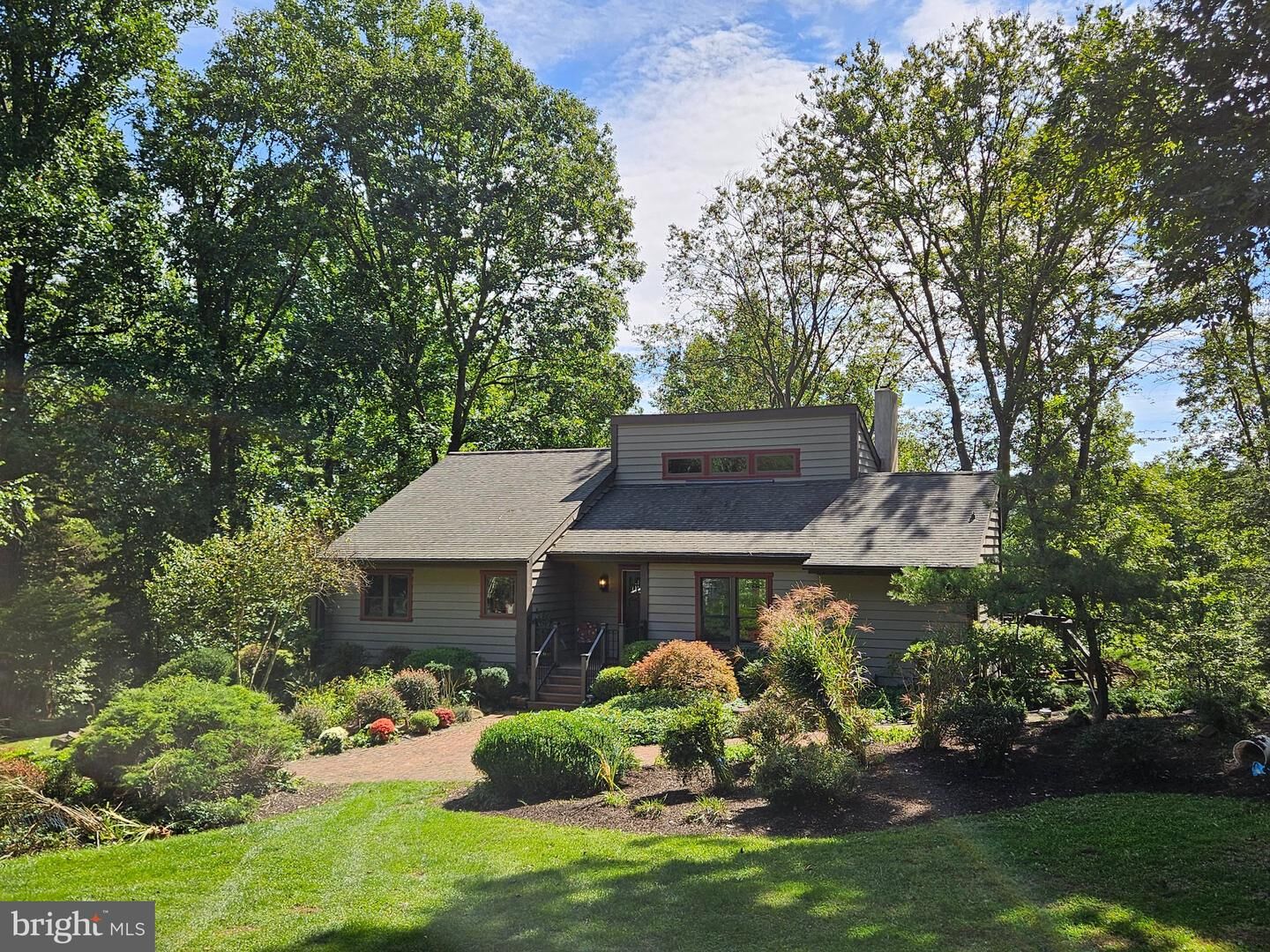 Property Photo:  913 Furnace Road  PA 19543 