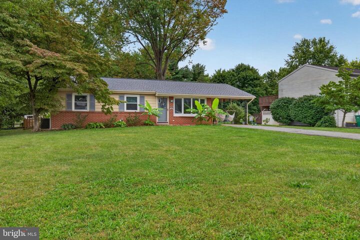 Property Photo: 18 Skyport Road PA 17050