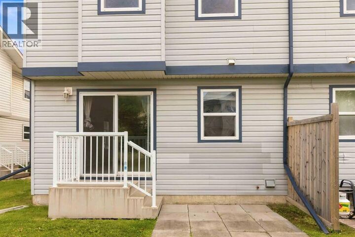 Property Photo:  100 St. Laurent Way  AB T9K 1R4 