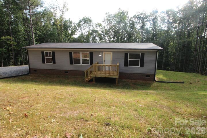 Property Photo:  3065 Joshua Trail  NC 28645 