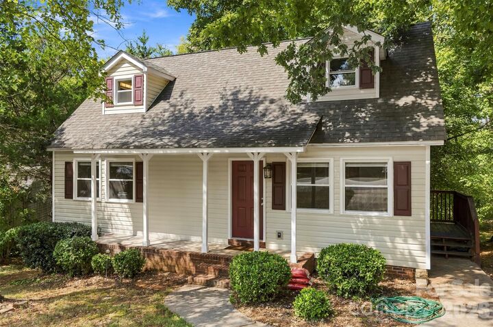 Property Photo:  5907 Scots Bluff Drive  NC 28227 
