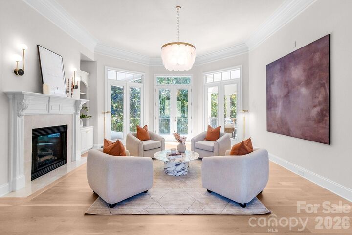 Property Photo: 6052 Oxfordshire Road NC 28173