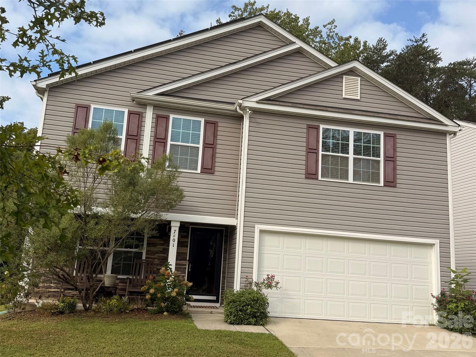 Property Photo: 7401 Finnigan Road NC 28215