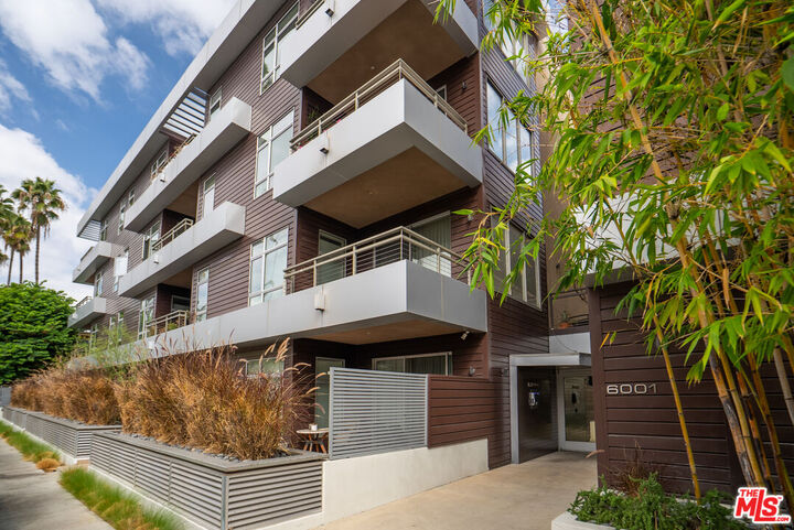 Property Photo:  6001 Carlton Way, Unit 409  CA 90028 