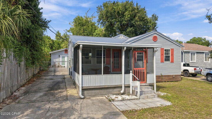 Property Photo:  3104 W 16th Street  FL 32401 