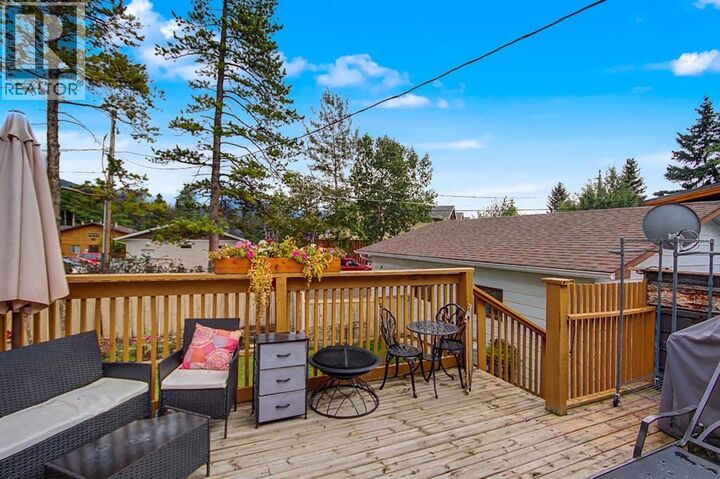 Property Photo:  1404 10th Avenue  AB T1W 1W2 