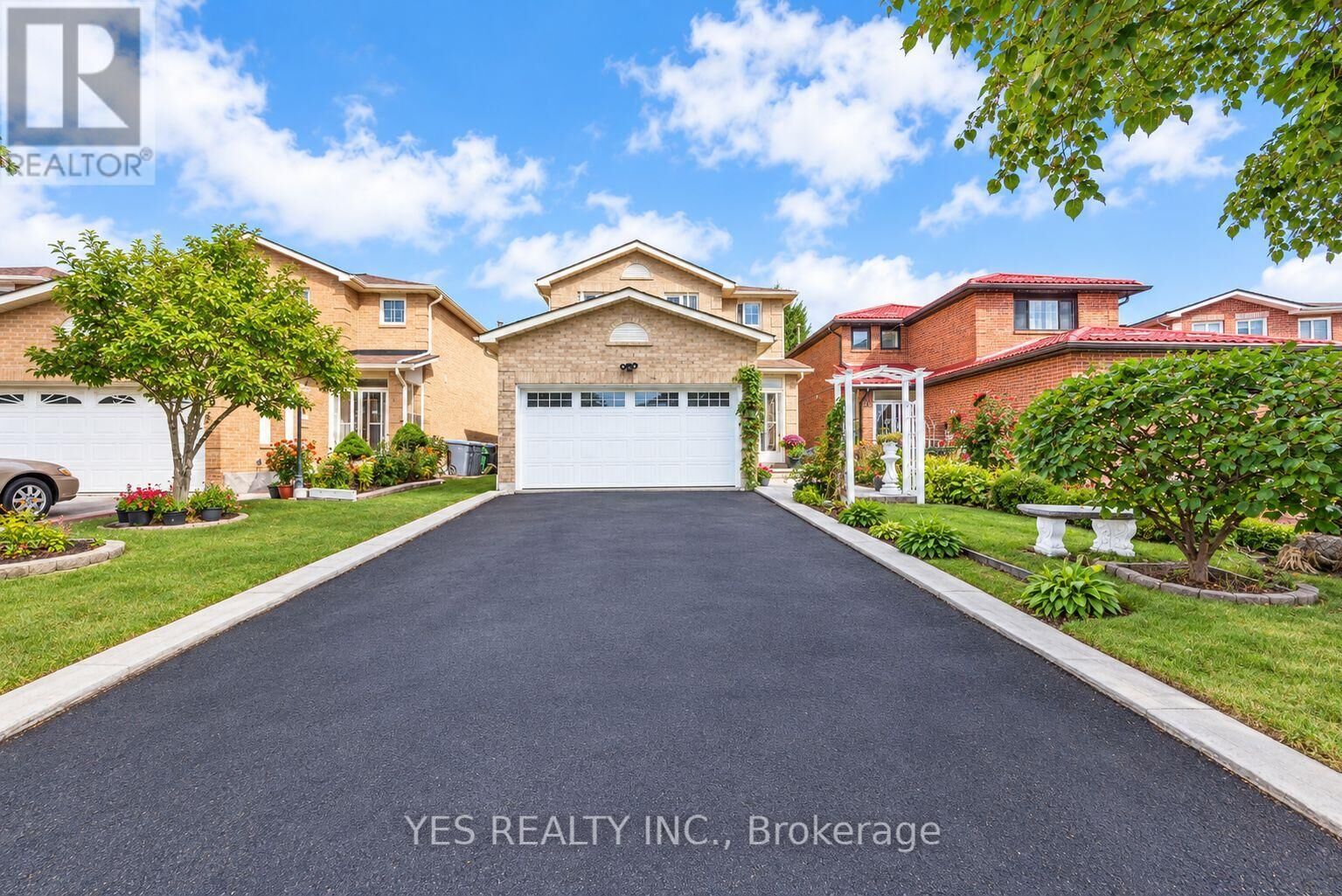 Property Photo: 7 Colchester Avenue ON L6Z 3R1
