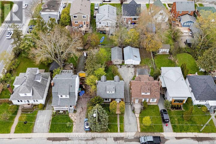 Property Photo:  298 College Street  ON K7L 4M4 