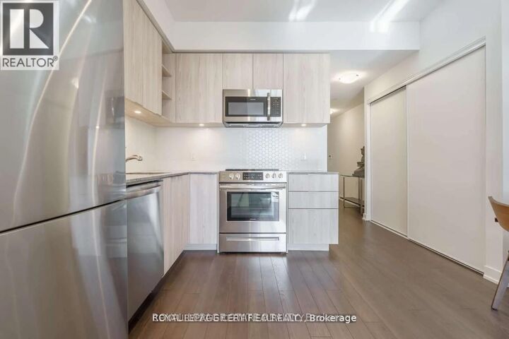 Property Photo:  30 Ordnance Street 1112  ON M6K 0C9 