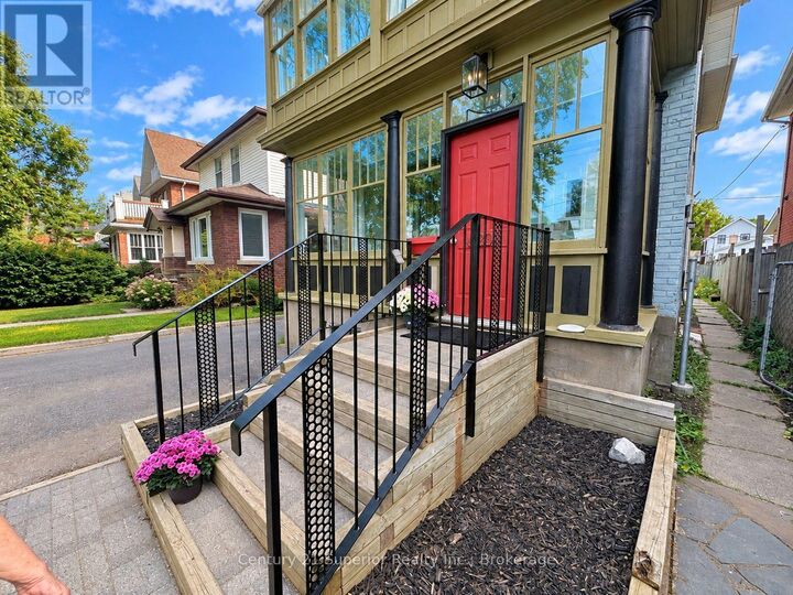 Property Photo:  420 Marks Street South  ON P7E 1M5 