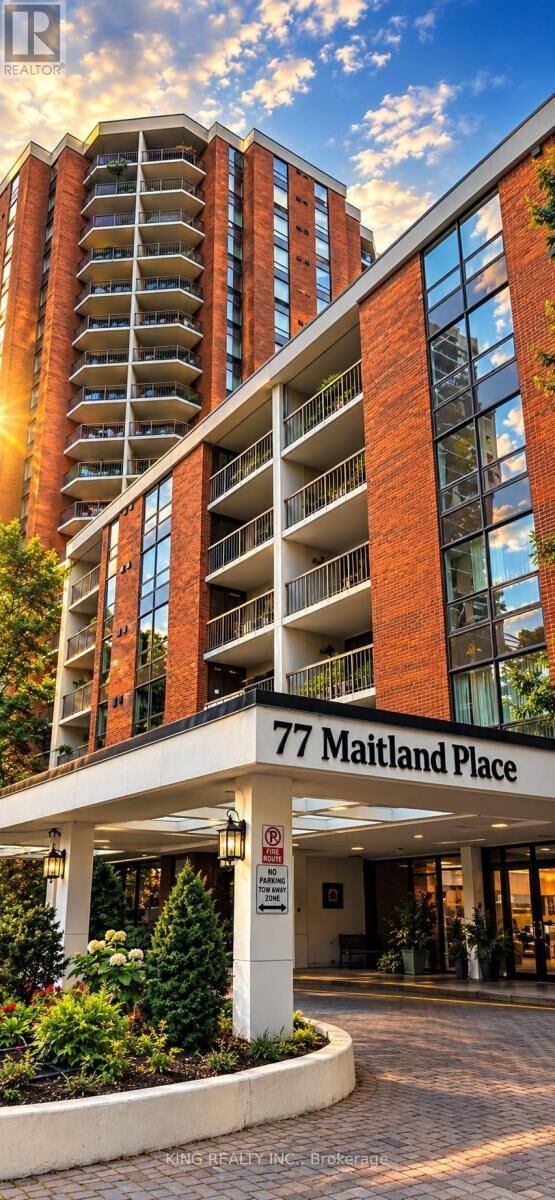 Property Photo: 77 Maitland Place 421 ON M4Y 2V6